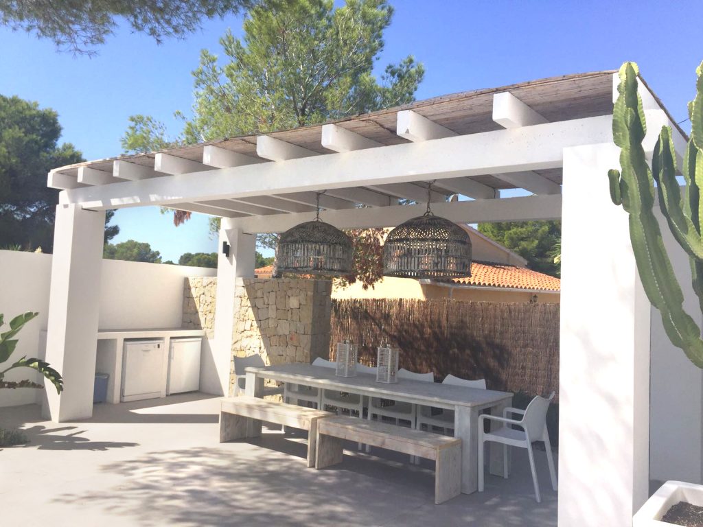 Pérgola ibicenca comedor de verano